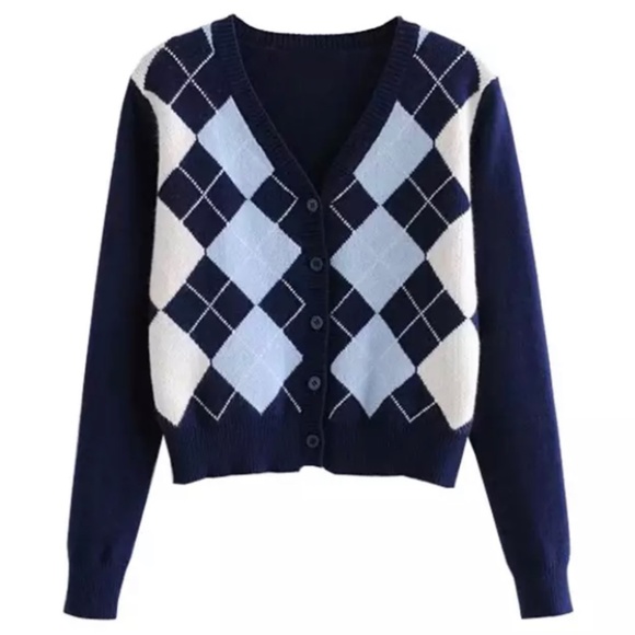 YesStyle Cropped Argyle Sweater - Picture 1 of 2